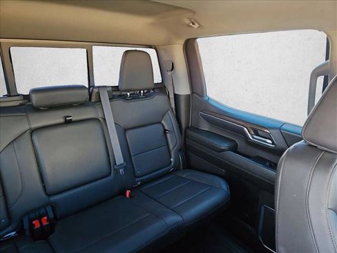 Used 2024 Chevrolet Silverado 1500 LT Trail Boss w/ Convenience Package II AWD/4WD image 7