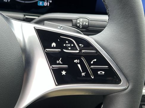 Certified 2025 Mercedes-Benz GLA 250 4MATIC image 29