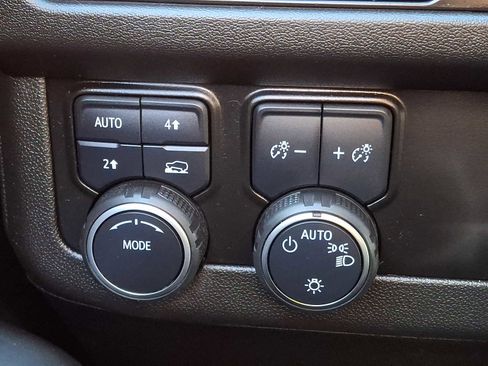 Used 2021 Chevrolet Tahoe LT image 23