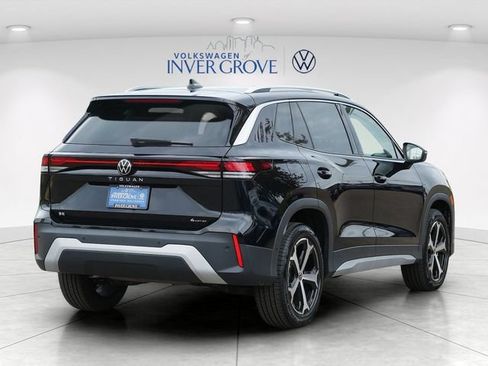 Certified 2025 Volkswagen Tiguan SE AWD/4WD image 7