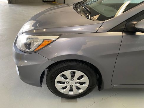 Used 2016 Hyundai Accent SE FWD image 13