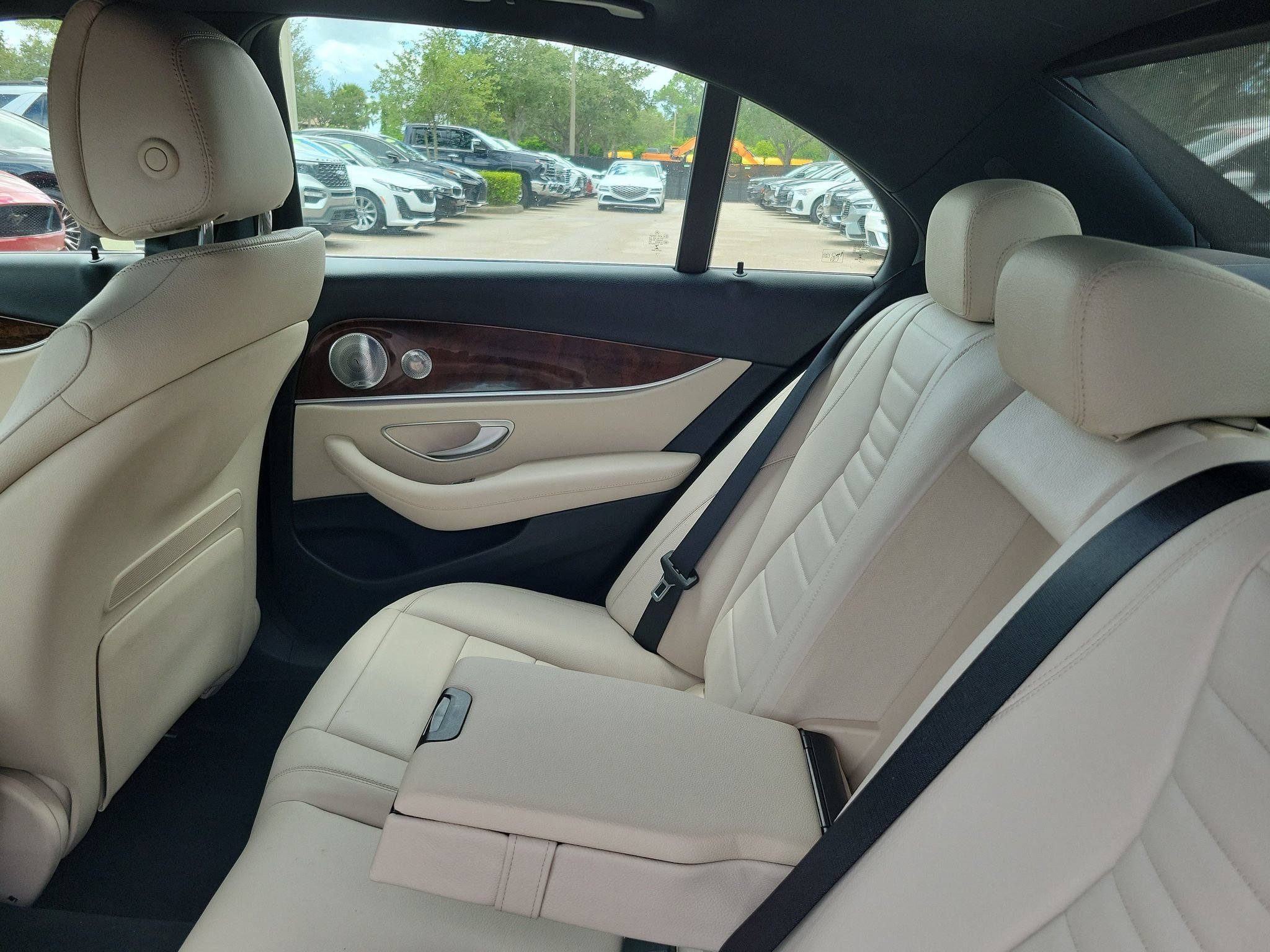 Used 2018 Mercedes-Benz E 300 image 11