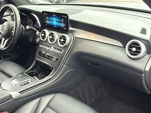 Used 2021 Mercedes-Benz GLC 300 image 32