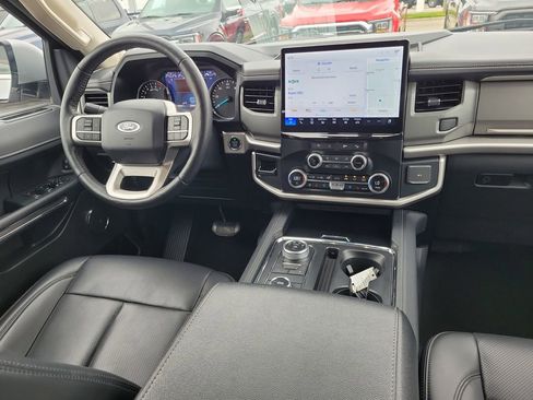 Certified 2024 Ford Expedition XLT AWD/4WD image 13