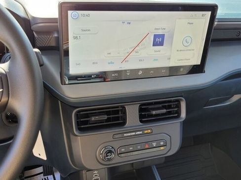 New 2025 Ford Maverick XL image 17