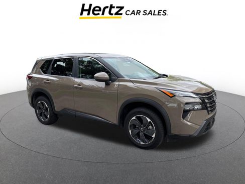 Used 2025 Nissan Rogue SV image 1