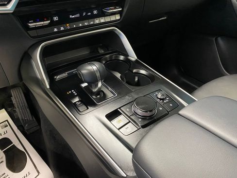 Used 2025 MAZDA CX-90 3.3 Turbo w/ Select Package image 28