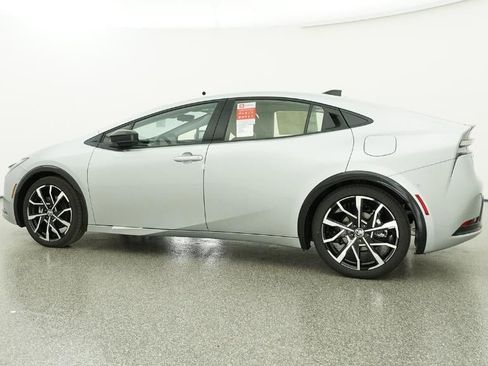 New 2026 Toyota Prius Plug-In Hybrid FWD image 20