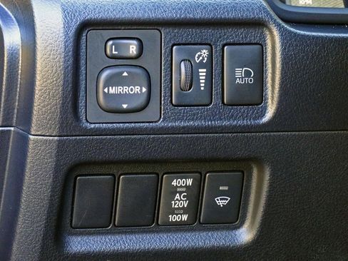 Used 2024 Toyota 4Runner SR5 RWD image 21