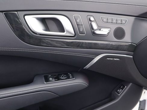 Used 2020 Mercedes-Benz SL 450 image 30