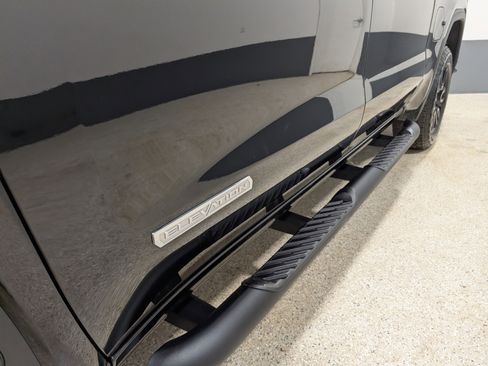 Used 2025 GMC Sierra 1500 Elevation image 9