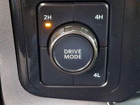 Used 2023 Ford F150 XLT AWD/4WD image 25