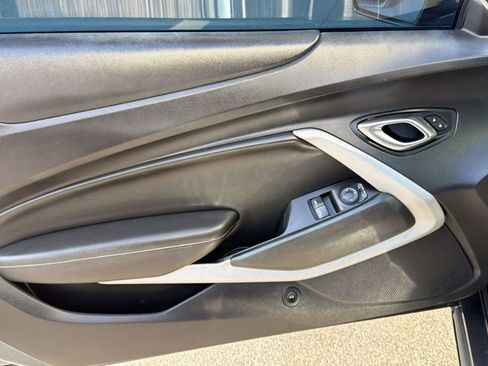 Used 2020 Chevrolet Camaro LT image 12