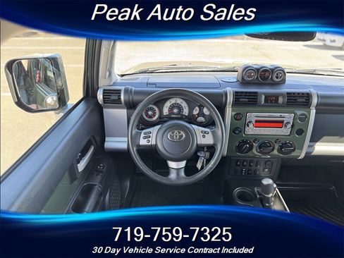Used 2014 Toyota FJ Cruiser 4WD w/ Upgrade Package image 16