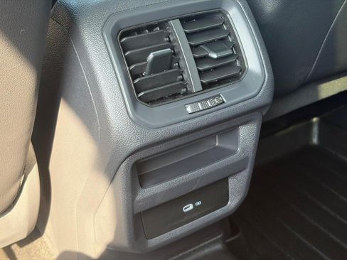 Certified 2023 Volkswagen Taos SEL AWD/4WD image 11