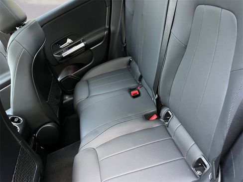 Certified 2023 Mercedes-Benz GLA 250 4MATIC image 13