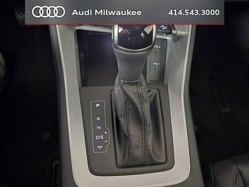 Used 2023 Audi Q3 2.0T Premium w/ Convenience Package AWD/4WD image 28