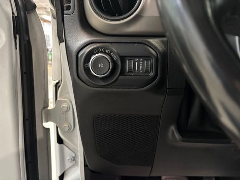 Used 2020 Jeep Wrangler Unlimited Sport S image 14