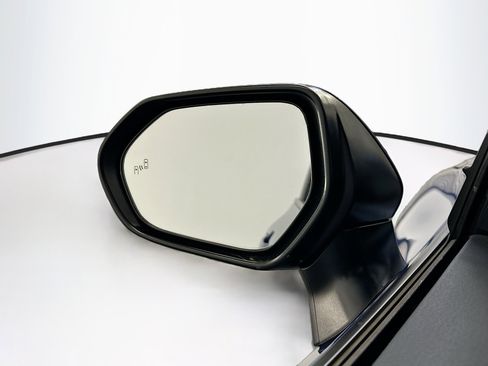 Used 2025 Toyota Camry LE image 16