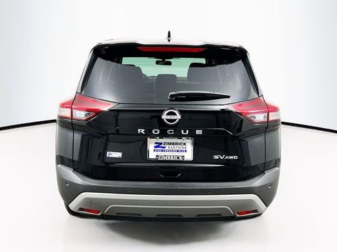 Used 2023 Nissan Rogue SV image 6