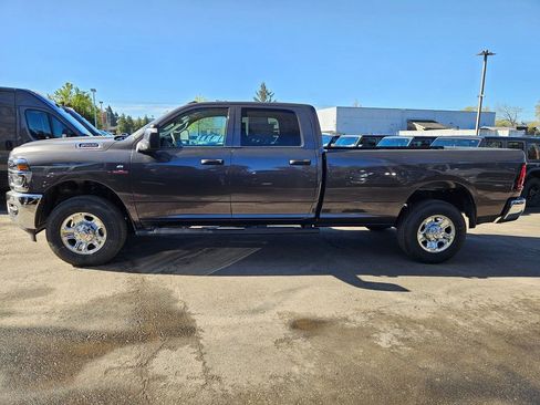 New 2026 RAM 3500 Tradesman AWD/4WD image 4