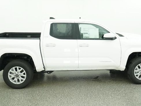 New 2026 Toyota Tacoma SR5 AWD/4WD image 11