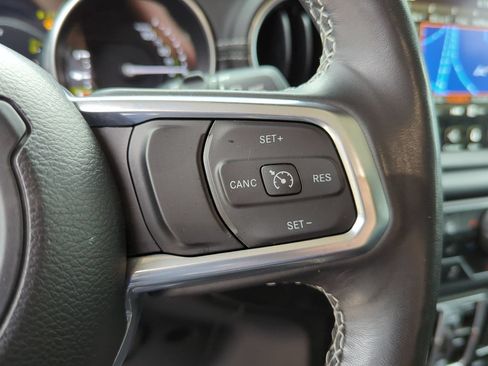 Used 2023 Jeep Wrangler Unlimited Sahara w/ Cold Weather Group AWD/4WD image 13