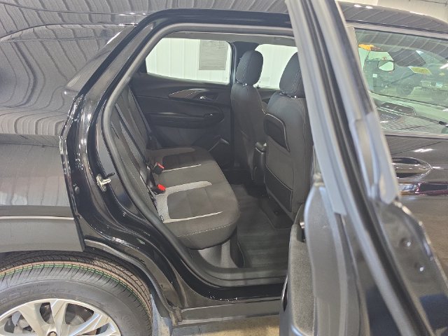 Used 2023 Chevrolet TrailBlazer LS FWD image 28