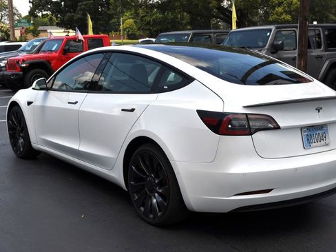 Used 2022 Tesla Model 3 Performance image 3