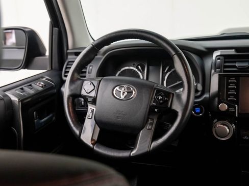 Used 2024 Toyota 4Runner TRD Off-Road Premium image 10