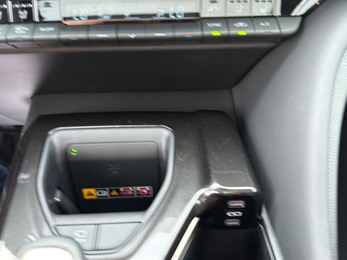 Used 2025 Toyota Crown Signia w/ Advanced Technology Package AWD/4WD image 27