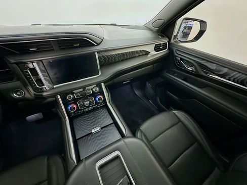 Used 2023 GMC Yukon Denali w/ LPO, Floor Liner Package AWD/4WD image 11