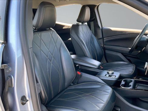 Used 2022 Ford Mustang Mach-E Select w/ Comfort/Technology Package RWD image 8