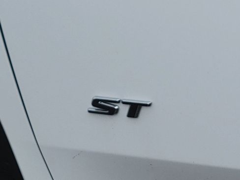 New 2026 Buick Envista Sport Touring FWD image 11