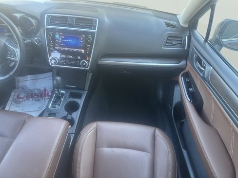 Used 2019 Subaru Outback 2.5i Touring image 11
