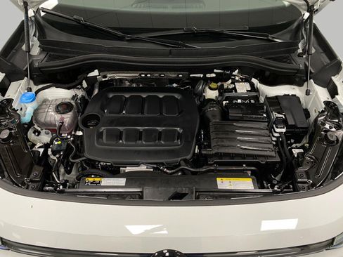 Certified 2026 Volkswagen Tiguan SE AWD/4WD image 11