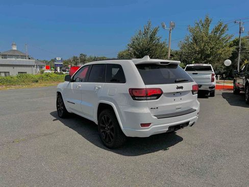Used 2020 Jeep Grand Cherokee Altitude image 5