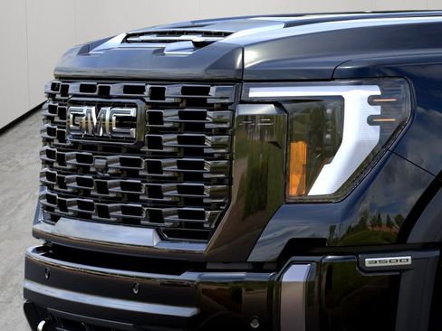 New 2026 GMC Sierra 3500 Denali Ultimate AWD/4WD image 11