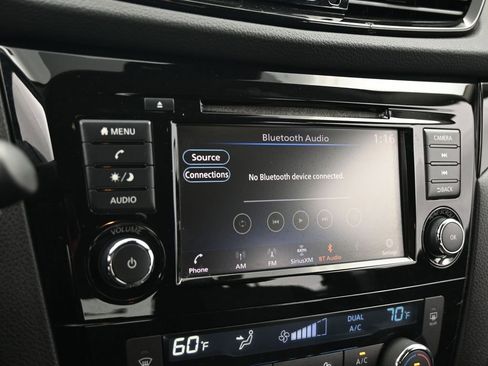 Used 2021 Nissan Rogue Sport SV image 18