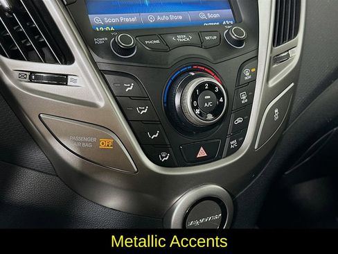 Used 2012 Hyundai Veloster image 19