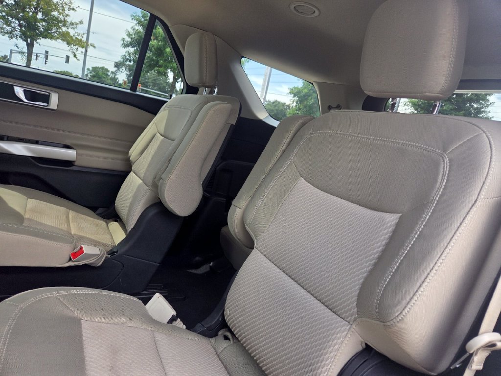 Used 2023 Ford Explorer XLT RWD image 24