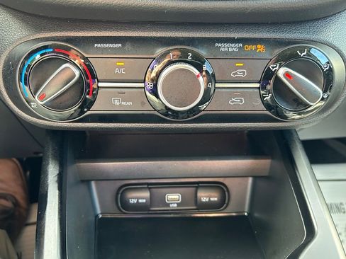 Used 2022 Kia Soul LX w/ Technology Package FWD image 23