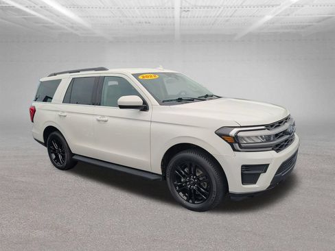 Used 2022 Ford Expedition XLT AWD/4WD image 18
