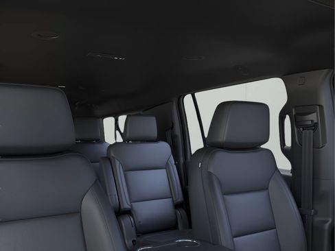 Used 2025 Chevrolet Suburban LT w/ Comfort Package RWD image 24