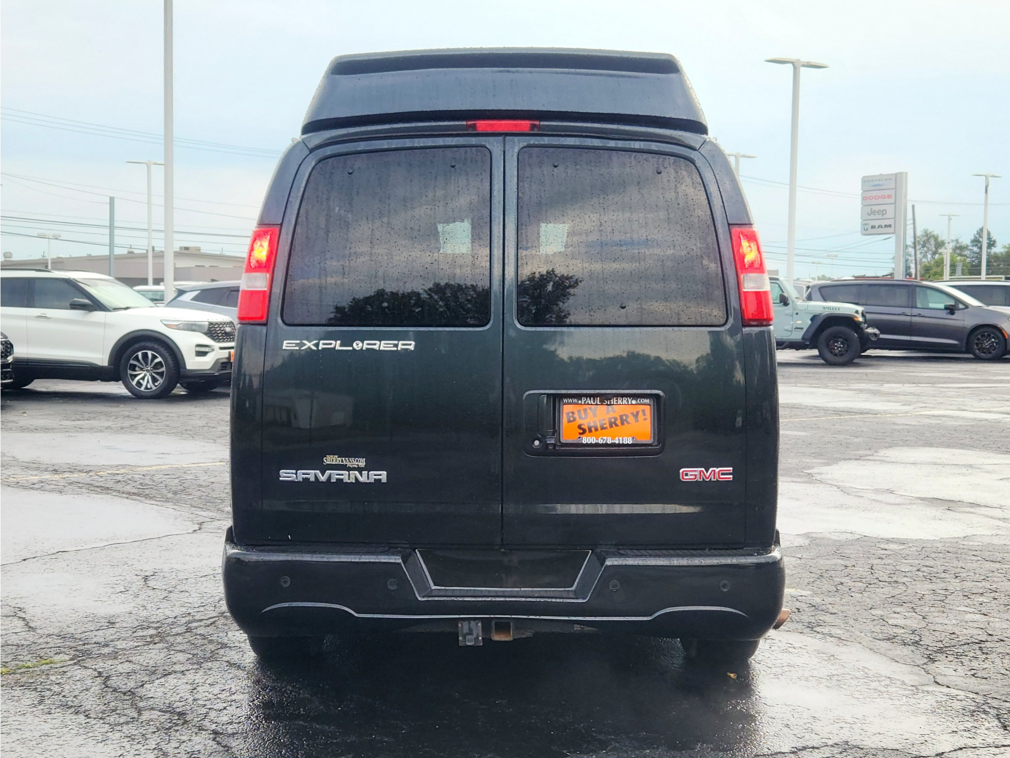 Used 2017 GMC Savana 2500 RWD image 11