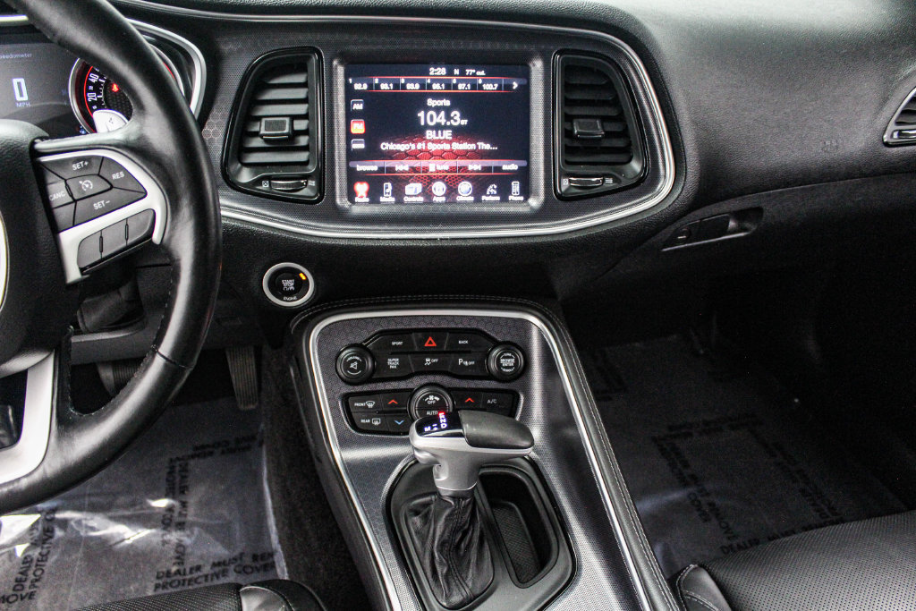 Used 2016 Dodge Challenger R/T RWD image 23