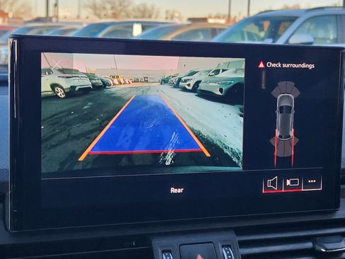 Used 2022 Audi Q5 2.0T Premium w/ Convenience Package image 32