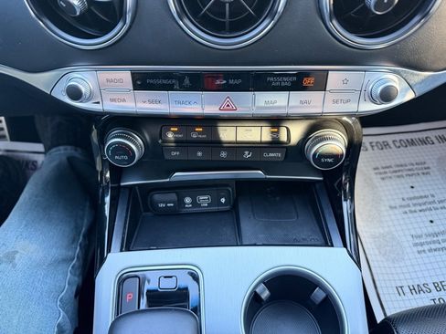 Used 2019 Kia Stinger GT2 image 20