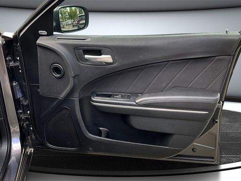 Used 2018 Dodge Charger R/T image 25