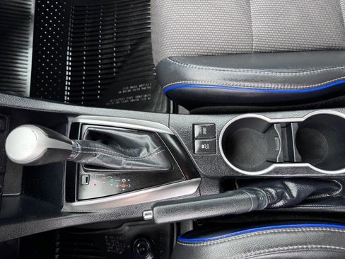 Used 2018 Toyota Corolla SE image 25